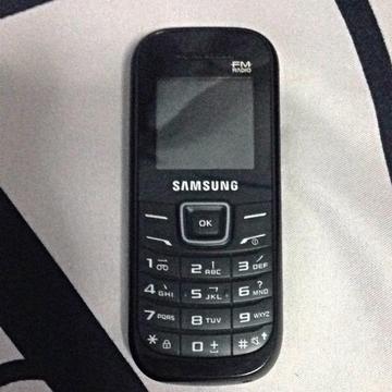 Celular Samsung como nuevo,libre a todo operador,entrego con el cargador,3148318930