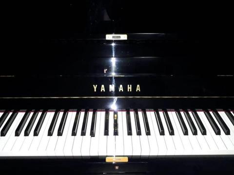 Piano Vertical Yamaha Japonés Disklavier