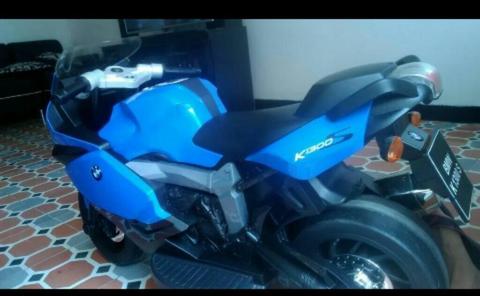 Hermosa Moto Electrica Azul