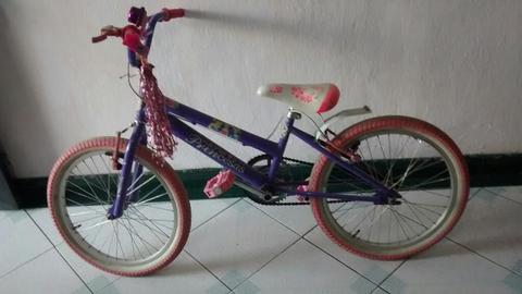 Bicicleta Color Rosado Blanco Y Morado