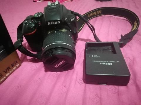 Camara Nikon D5600 Mas Trípode