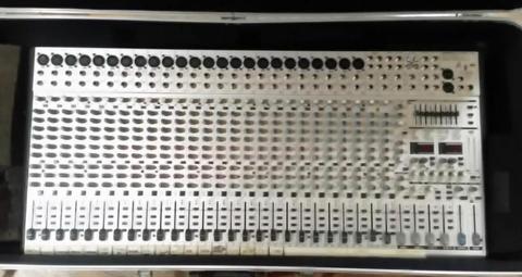 CONSOLA BEHRINGER SL3242FX PRO COMO NUEVA