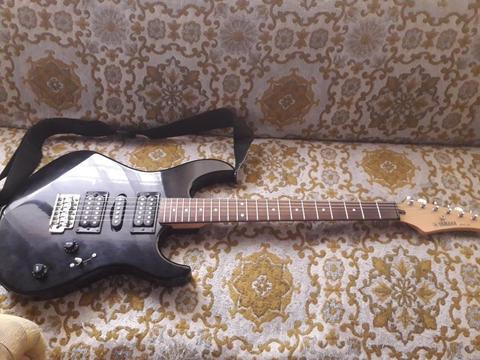 Guitarra yamaha ERG 121