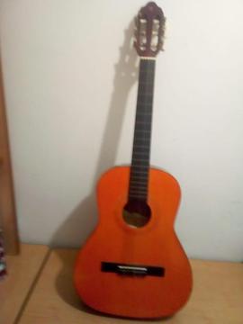 GUITARRA CLÁSICA MARCA VALENCIA