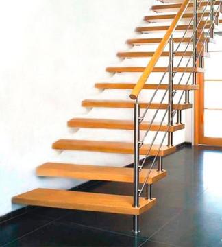 Escaleras Metálicas Cubiertas en Vidrio