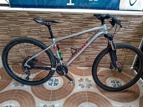 Bicicleta Marin Full Deore