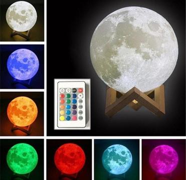 Lámpara de luna con control remoto 15 CM - 16 Colores