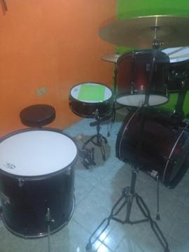 Bateria Axis 5 Piezas en Buen Estado