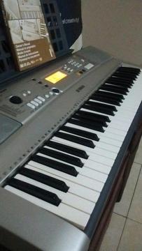 Piano Teclado Yamaha Psr313