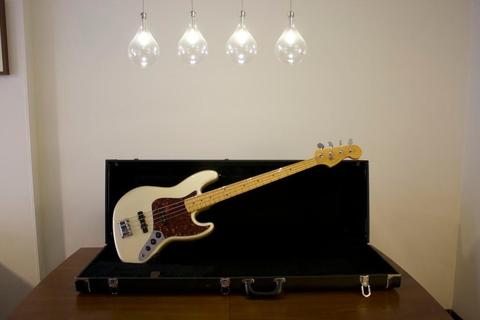 Bajo Fender Jazz Bass American Standard 2011 Maple Neck Maple Fretboard Blizzard Pearl Body