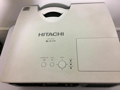 Proyector Hitachi CPD10 TIRO CORTO GAMA ALTA VIDEOBEAM