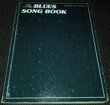 BLUES Libro de partituras con las 114 canciones más representativas. Piano Guitarra Voz Bajo Importado Made in USA