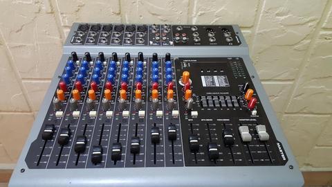 Consola 10 Canales Audioking Ak10