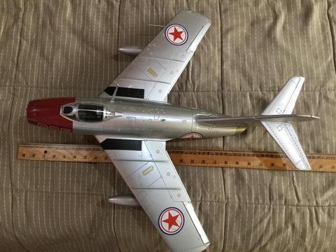 Mig 15 plástico escala 1/18 avión coleccionista