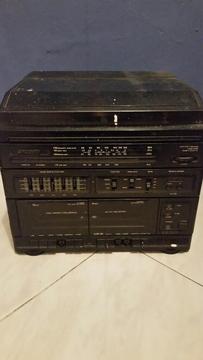 Stereo Radio Cassette Sony sin Parlantes
