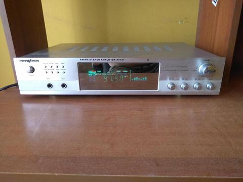 Amplificadore seven audio AV437 200W