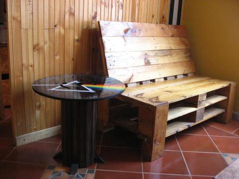 SOFA / MUEBLES HECHOS CON ESTIBAS O PALLETS