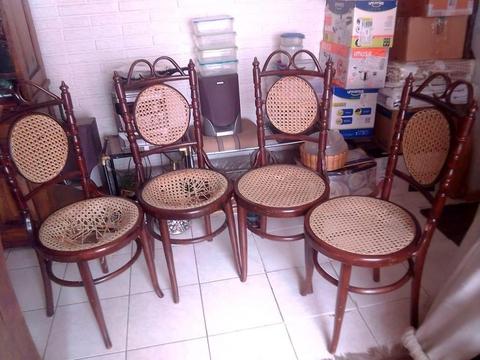 4 SILLAS DE ESTILO MADERA Y MIMBRE