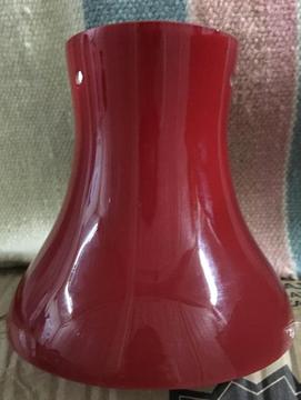 Preciosa y moderna Lampara de colgar color Rojo elaborada en vidrio, muy buen precio!!