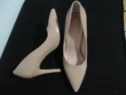 Zapatos Mujer, ¡SOLO POR HOY! Tacón Puntilla 9.5 cms, Color Piel, Talla 40