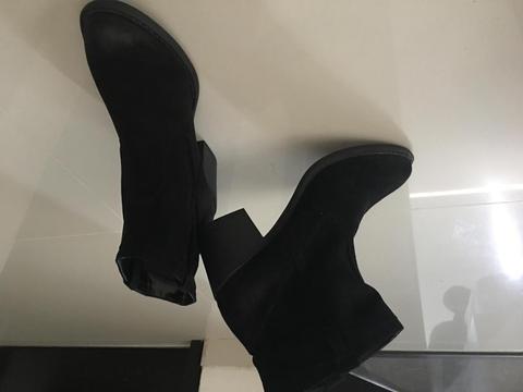 Botas marca Adriana Lievano talla 36