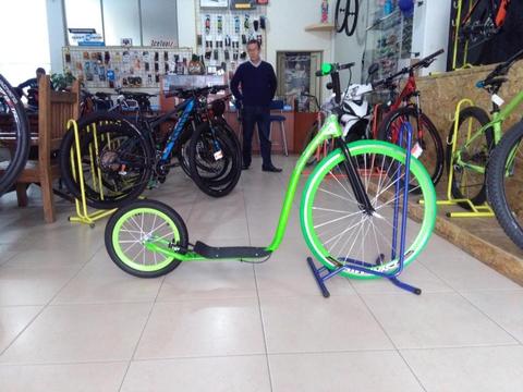 bicicleta novedosa. para patineta footbike, kickbike, bicipatin