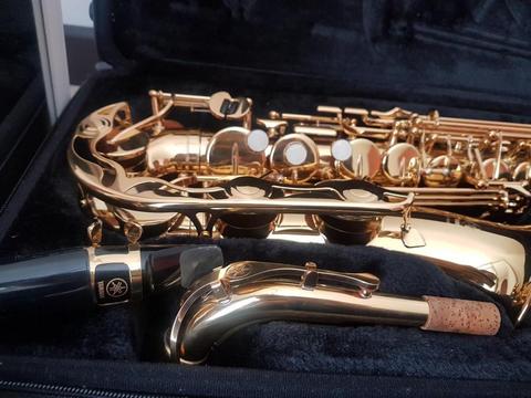 Saxofón Alto YAS 23 (Como Nuevo)