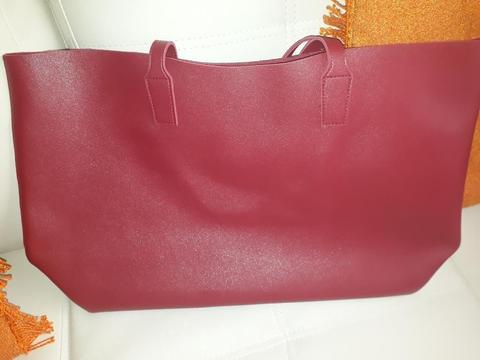 Set por 4 Bolsos de Color Vino Tinto