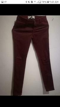 Vendo Pantalón Tipo Cuero Talla 6 8