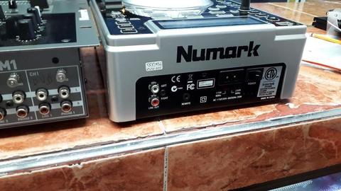 Consola Numark Ndx400 con Mix Numark M1