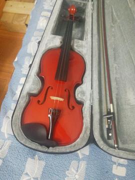 Violin semi nuevo