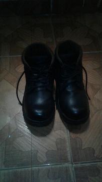 Vendo Botas para Trabajo Talla 37