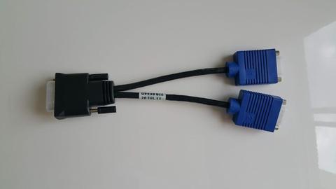 Cable splitter DMS59 a A Dual VGA Dell G9438 biz