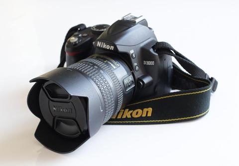 Cámara Nikon D3000 18-70 mm F:3.5-4.5
