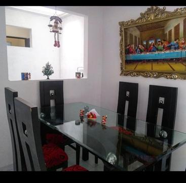Vendo Comedor de 6 Puestos