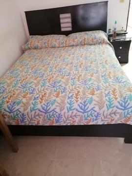 Se Vende Cama Y Nochero