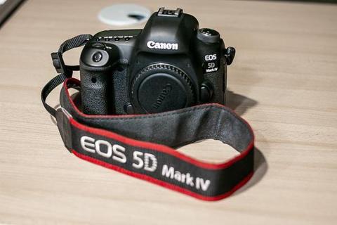 Camara Canon 5D Mark IV - Solo cuerpo