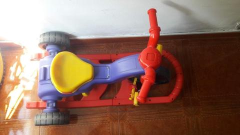 Triciclo Fisher price