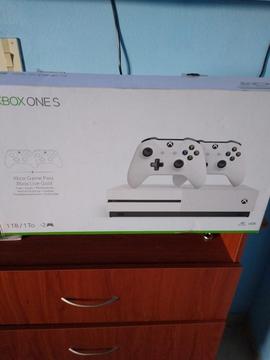 Vendo Xbox One Nuevo