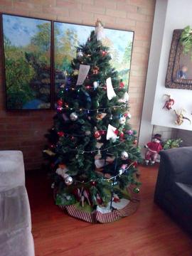 Arbol de Navidad en Excelente Estado