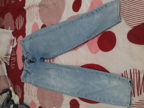 jeans tiro alto
