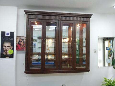 Vitrina exhibidor en madera 100%