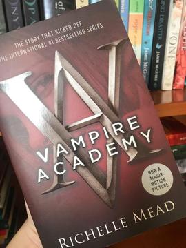 Vampire Academy - Richelle Mead