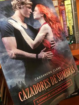 Cazadores de Sombras; 5. Ciudad de las Almas Perdidas - Cassandra Clare